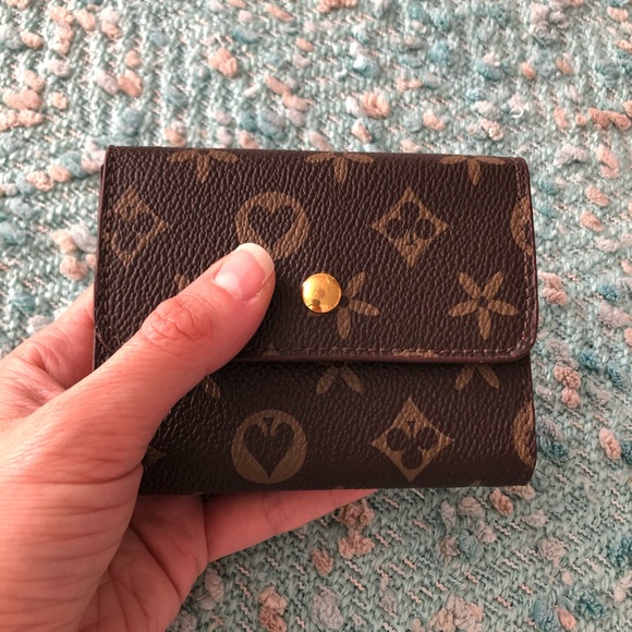 Brown wallet - Picture 2 of 9